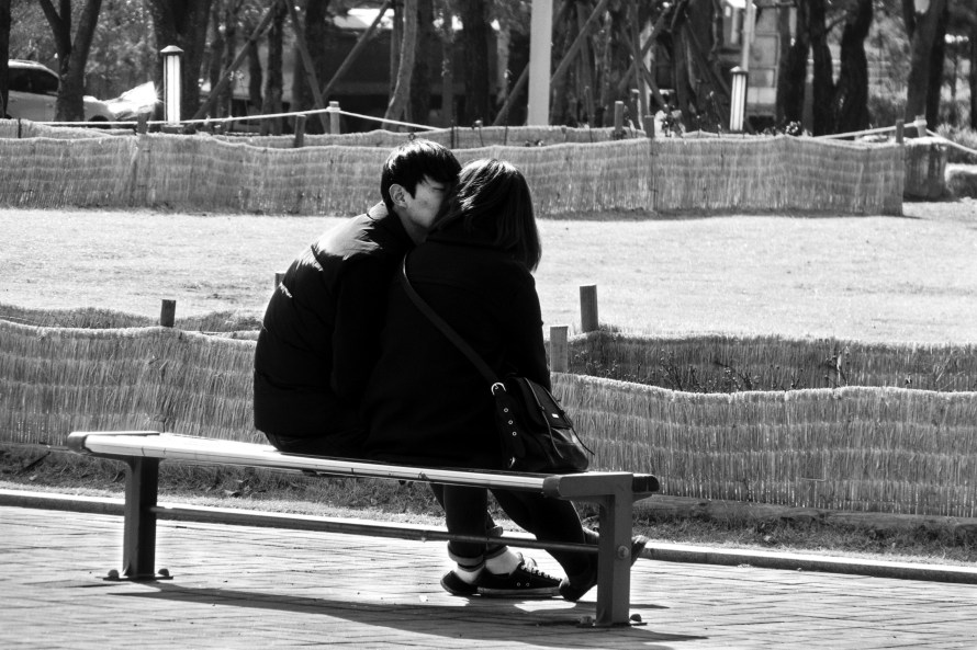 Kissing Couple_BWFive_6